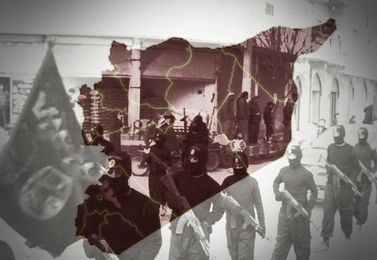 عناصر من تنظيم الدولة بأسلحتهم مع خلفية خريطة سورية