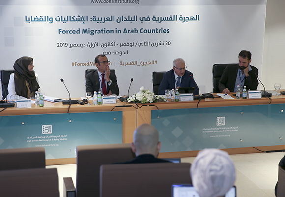 المتحدثون في جلسة : اللاجئون العرب في أوروبا وتركيا: آليات التكيف والاندماج
