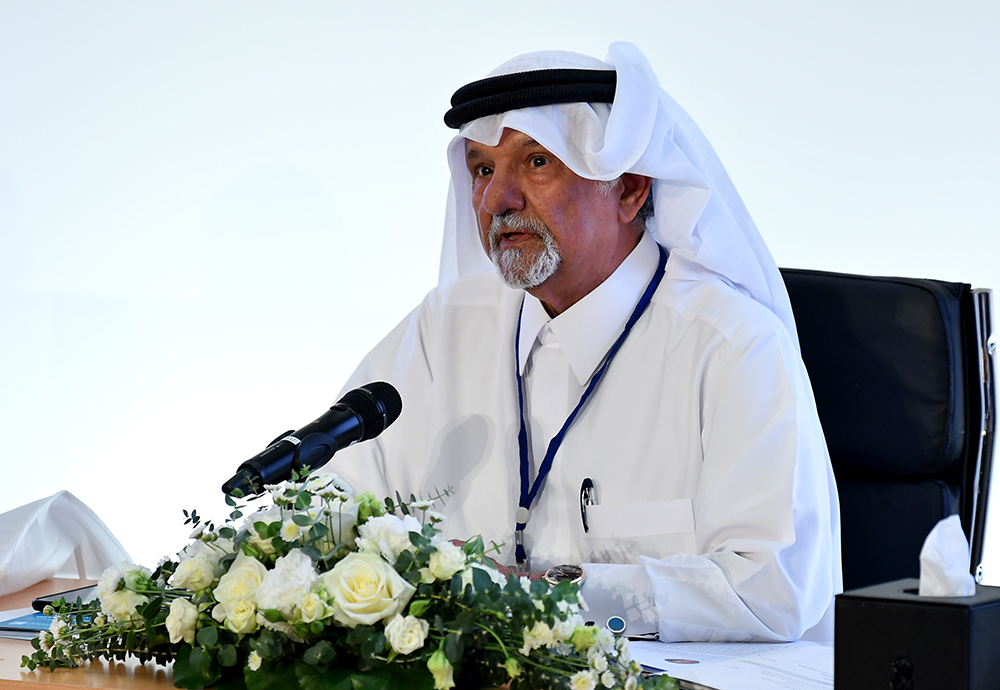 Mohammed Al-Mesfer chairing session 3