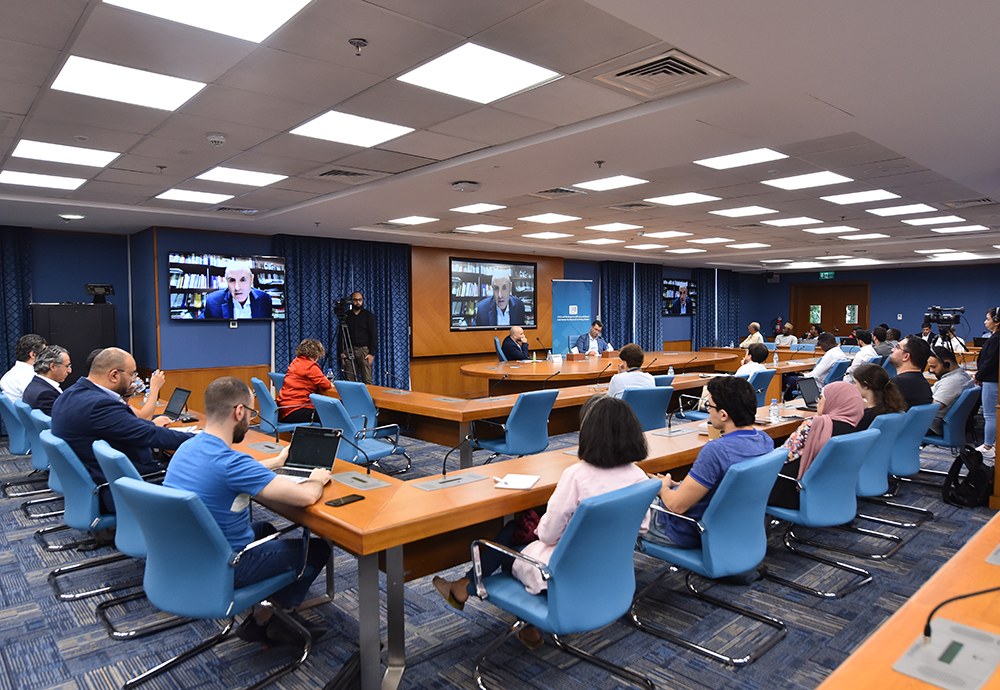 الزواوي بغورة معقبًا عبر تطبيق زووم