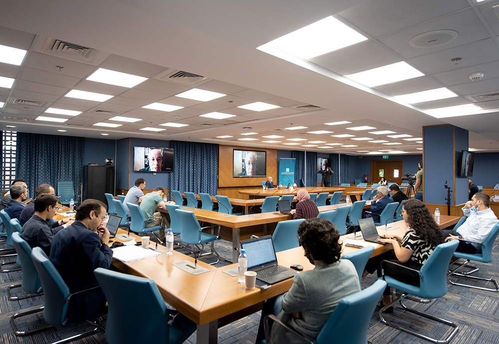 من الجلسة الأولى في اليوم الثاني للندوة