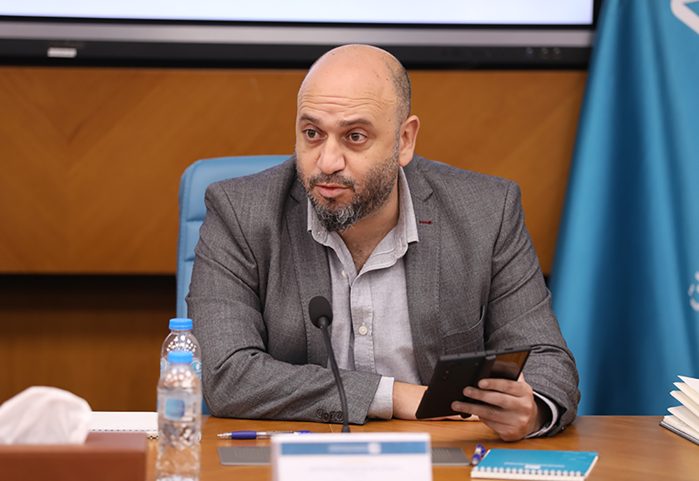 هاني عواد مترئسا جلسة السيمنار