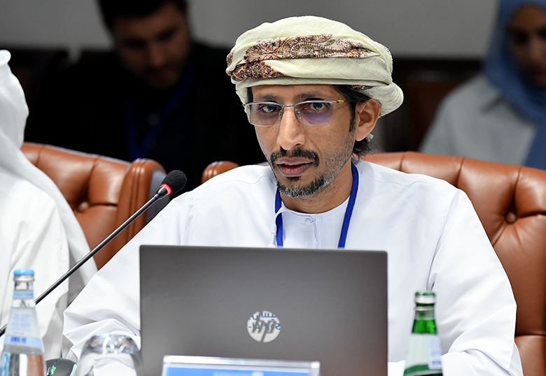 ناصر بن سيف السعدي - مسارات الكتابة التاريخية في عُُمان: من الاتجاه التقليدي إلى الاتجاه الأكاديمي