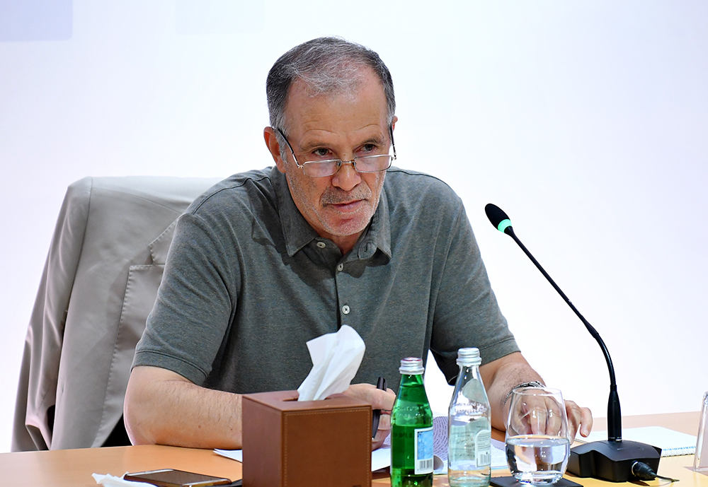 أحمد صاري: الثورة الجزائرية ما بين القطيعة والتواصل: قراءة في شهادات ومذكرات بعض الفاعلين