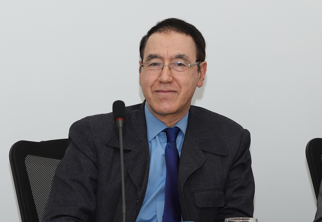 Brahim El Kadiri Boutchich: Symbolic interpretation of reading history: Towards involving the reader of a historical text in producing its meanings, a theoretical and applicatory diagnosis