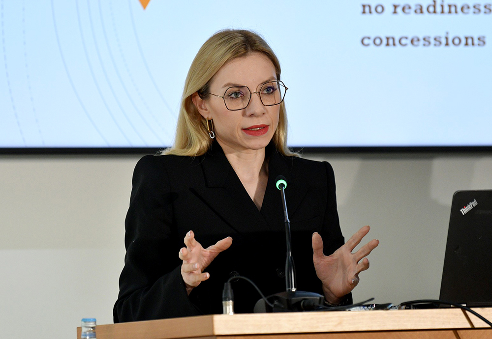 ماريا زولكينا: الصمود الشعبي بوصفه مكونًا للأمن القومي في أوقات الحرب: دراسة حالة أوكرانيا (2014 - 2022)