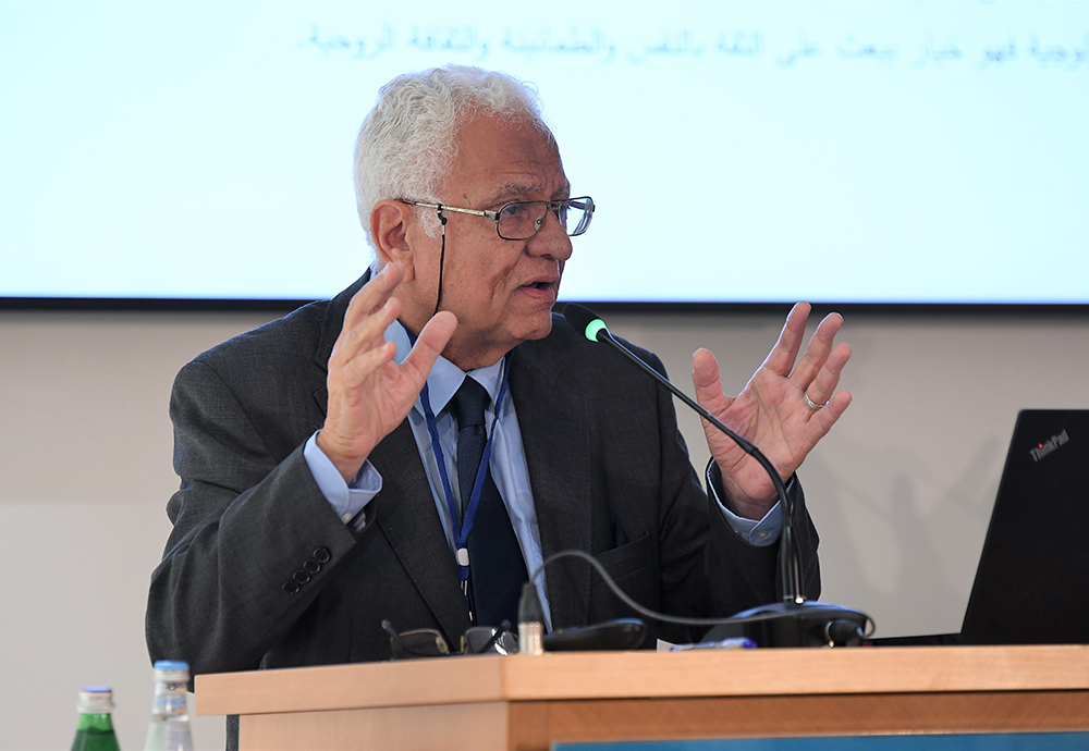 كاظم هاشم نعمة: الاستراتيجية والأيديولوجيا والبراغماتية والتكتيك في سياسة إيران "التوجه إلى الشرق"