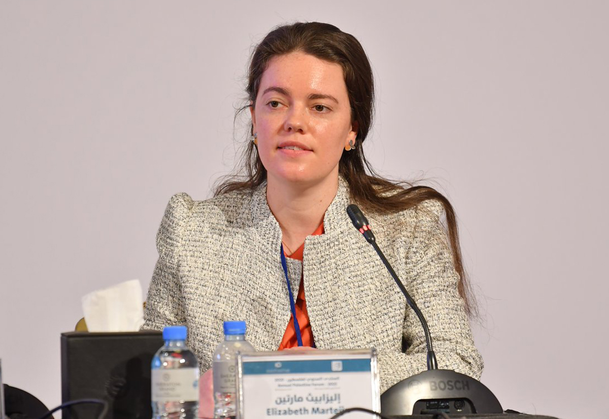 إليزابيث مارتين: بين الأنقاض والبقايا: التجديد الديني بين المسيحيين في الضفة الغربية في فلسطين